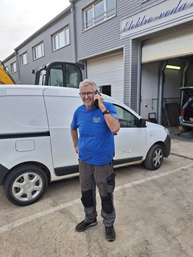 Elektrovoda colleague by the workshop